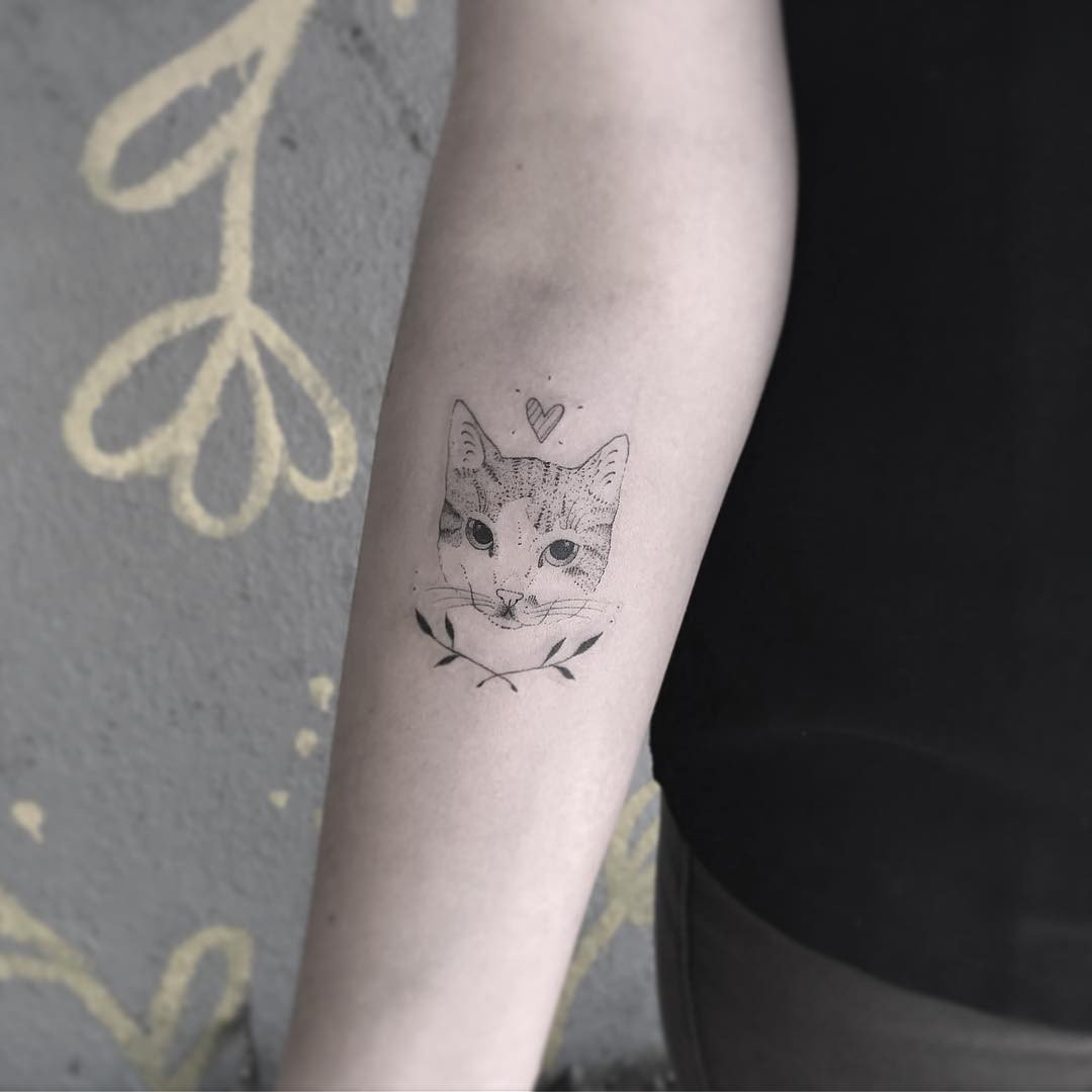 1huwplkcaeixflpcitdueca-1 1huwplkcaeixflpcitdueca 1