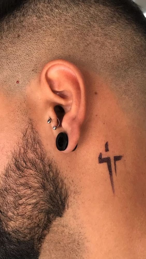 tatuagem atras da orelha19