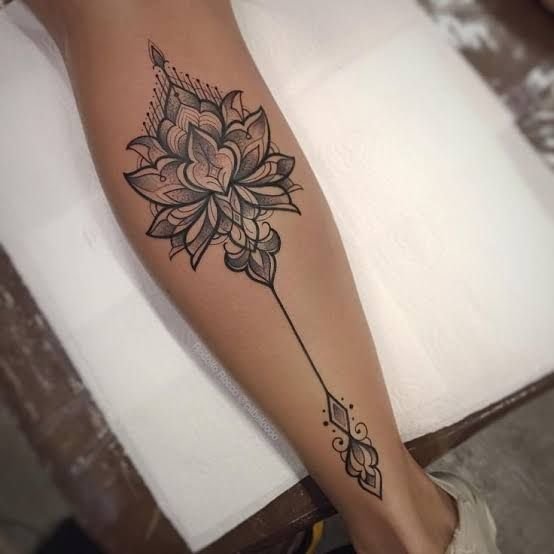 tatuagem na panturrilha feminina30