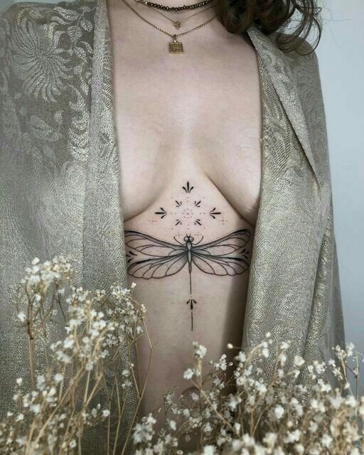 tatuagens femininas no peito13 1