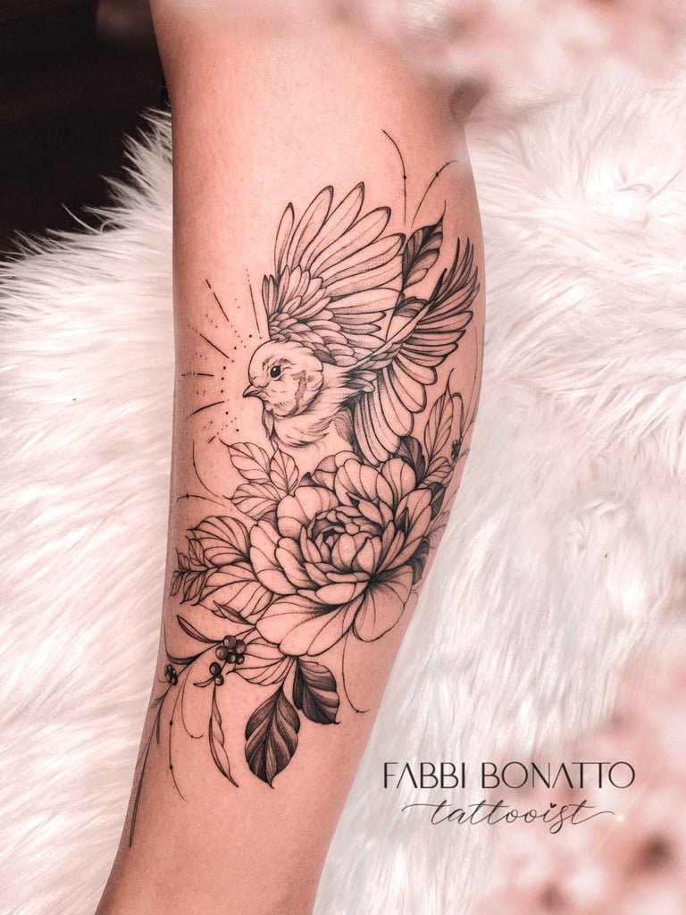 Foto de tatuagem feita por Fabricia Bonatto (@fabbibonatto)