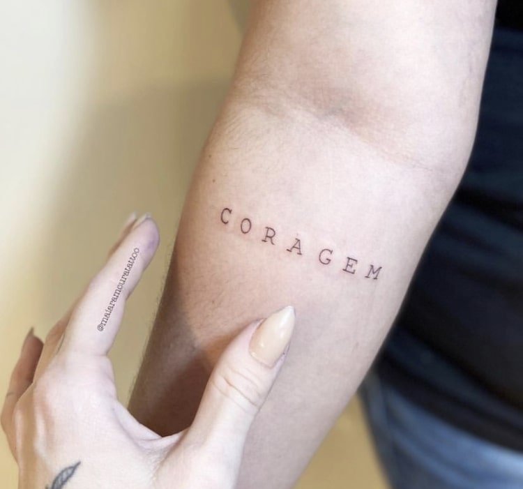 Foto de tatuagem feita por Maiara Moura (@maiaramouratattoo)