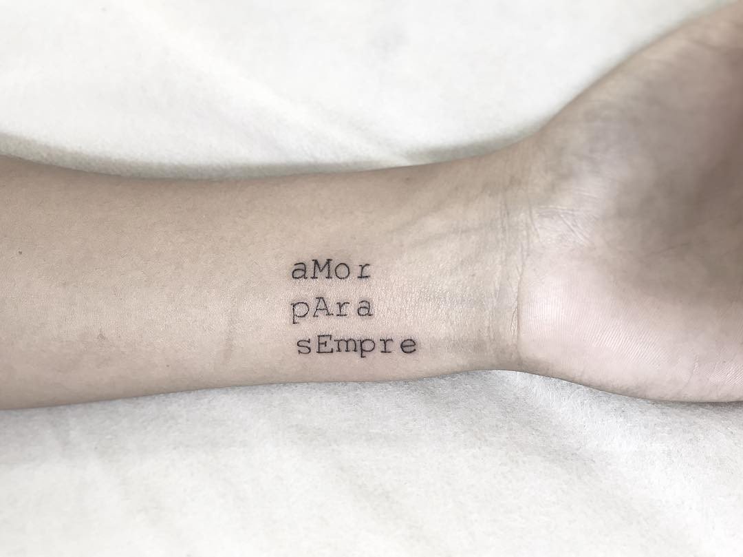 1aj0fz_0r0rlrnqxxlrkema