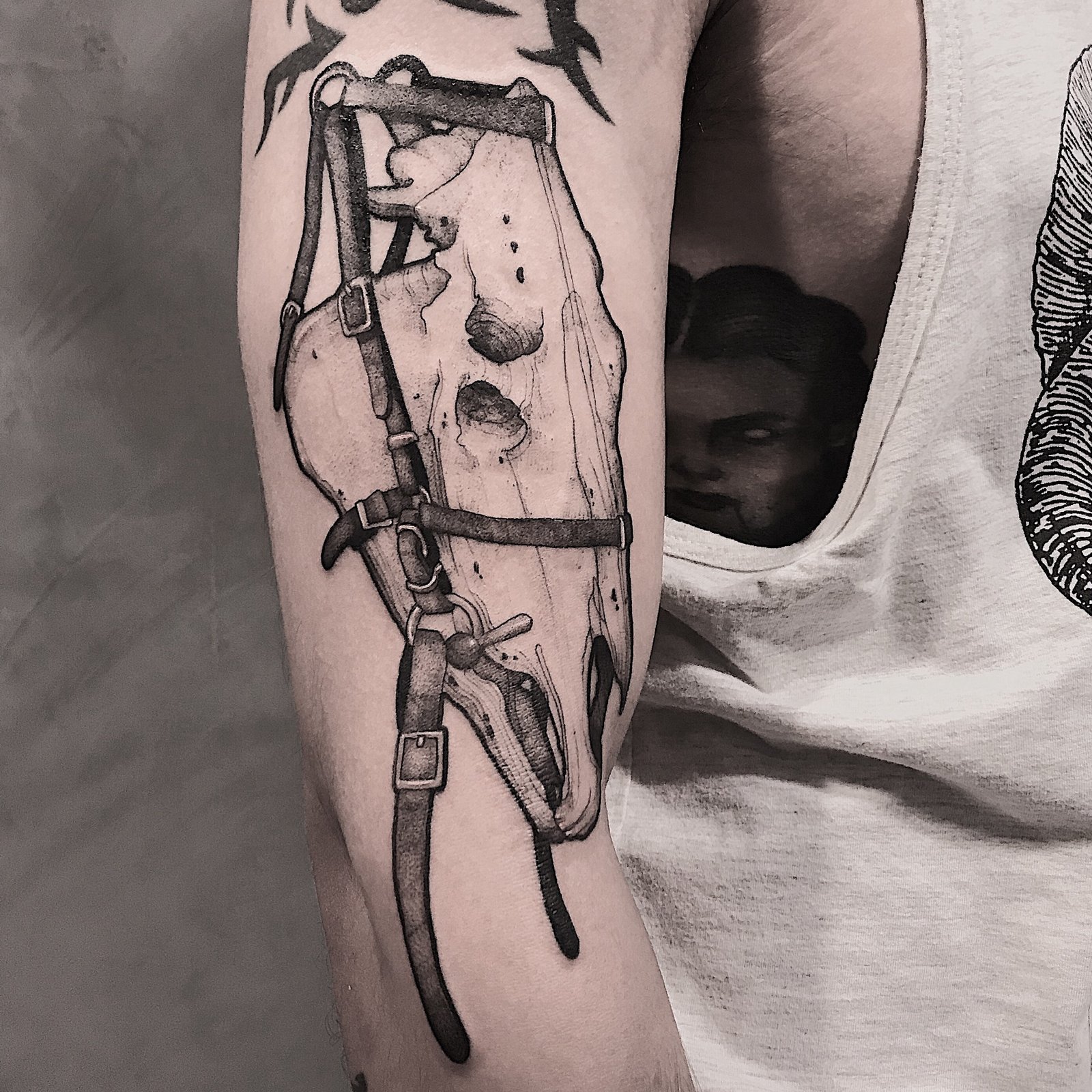 1bt8sxuxkelhofnfczymxfg