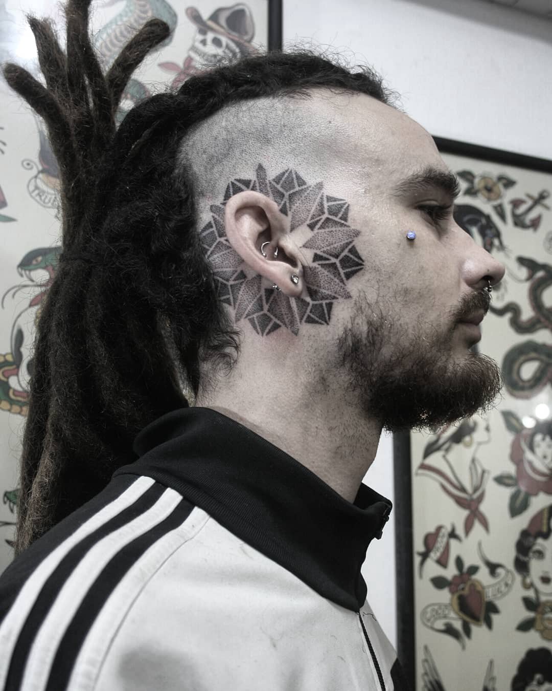 1lv9agup54lfmckdhybhnca 1lv9agup54lfmckdhybhnca