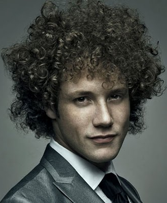 cabelo-grande-masculino252812529 cabelo grande masculino252812529