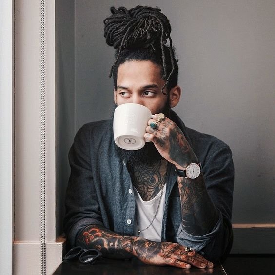 cabelo-longo-masculino252852529 cabelo longo masculino252852529