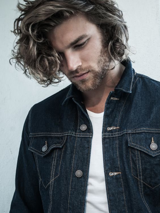 cabelo-masculino-longo-2017252812529 cabelo masculino longo 2017252812529