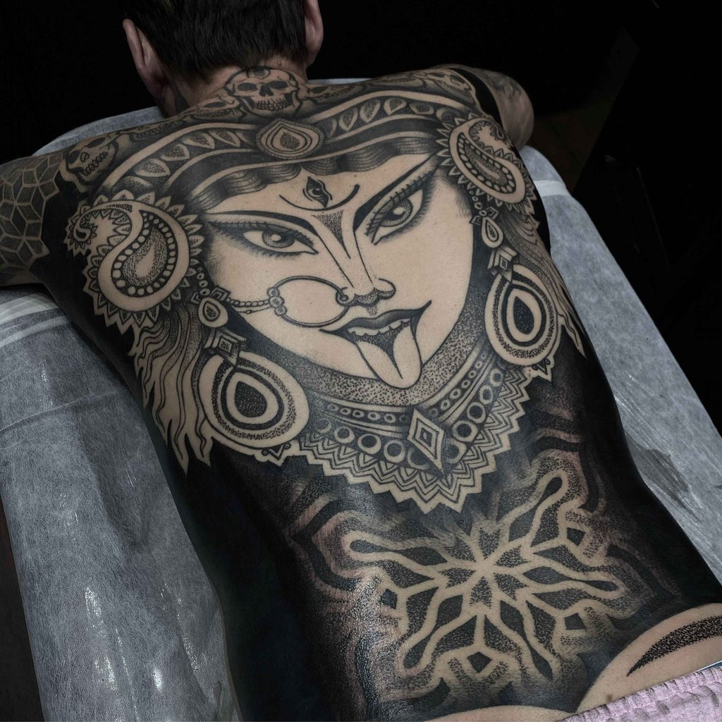 Foto de tatuagem feita por Victor Psy (@victorpsybylowski)