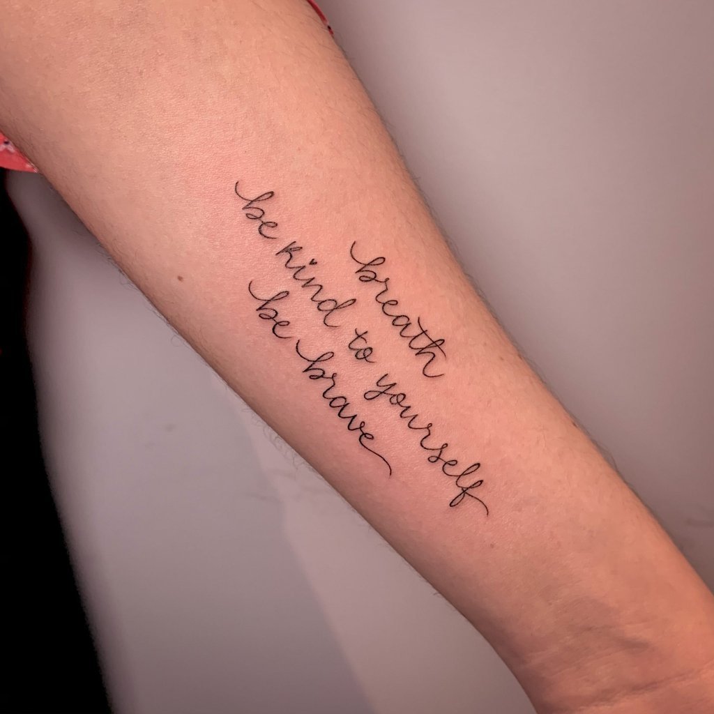 Foto de tatuagem feita por Rêka Bittencourt (@rekabittencourt)