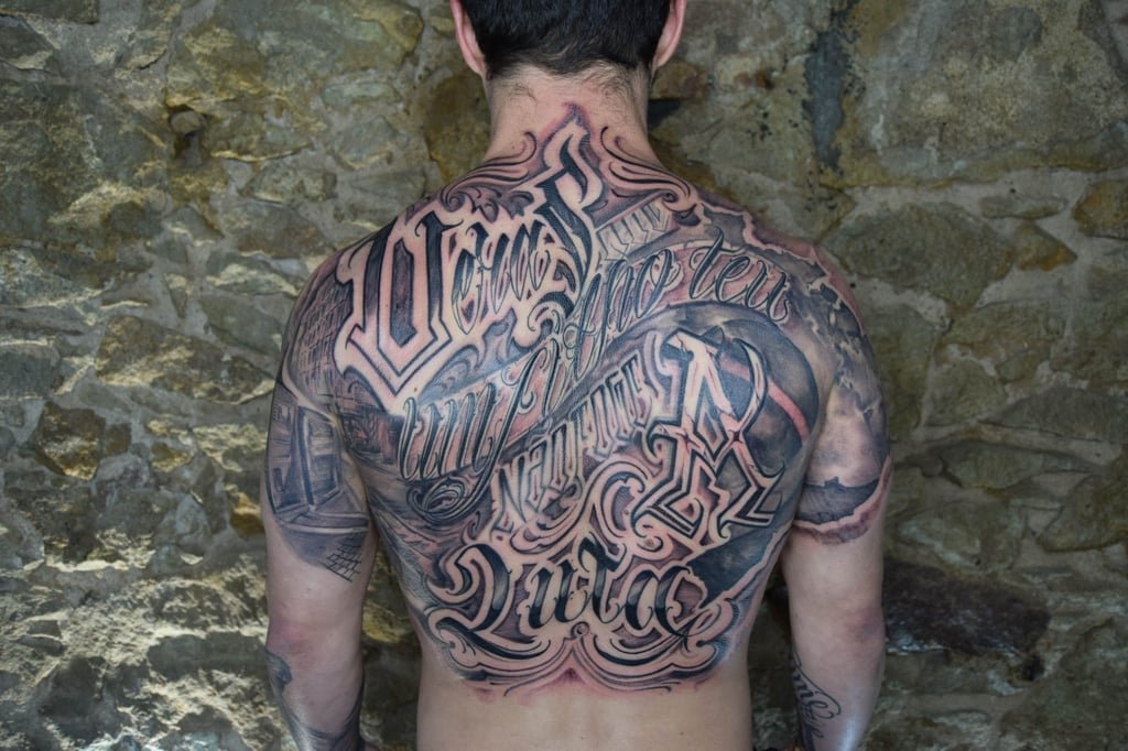 w1024-788 Foto de tatuagem feita por Omong (@omongletters)