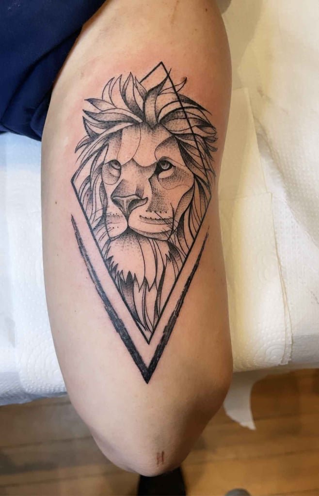 Imagem de tatuagem feita por Jonathan Motta (@jonathanmotta)