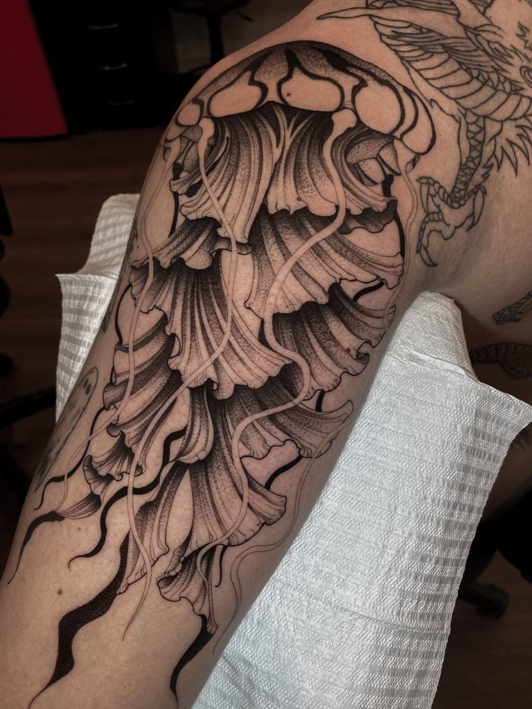 w768-276 Tatuagem realizada por Paulo Ferrer (@ferrer.ink._)