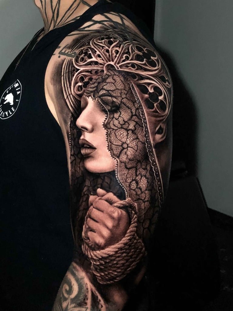 Foto de tatuagem feita por Robson Aparicio (@pepearthink)