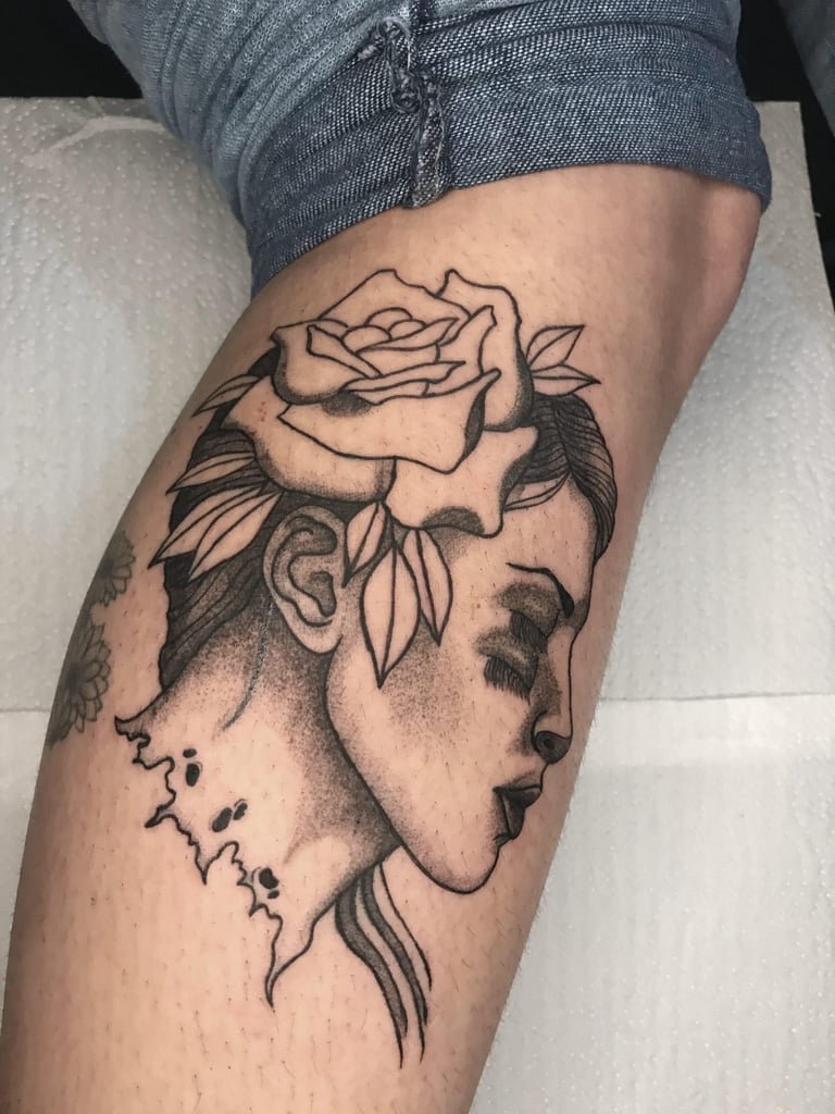 Foto de tatuagem feita por Milene Bregon (@bregontattoo)
