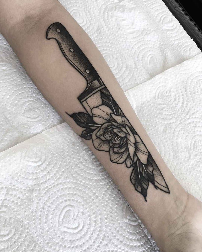 Foto de tatuagem feita por Bruna Nascimento (@_brukaroli)