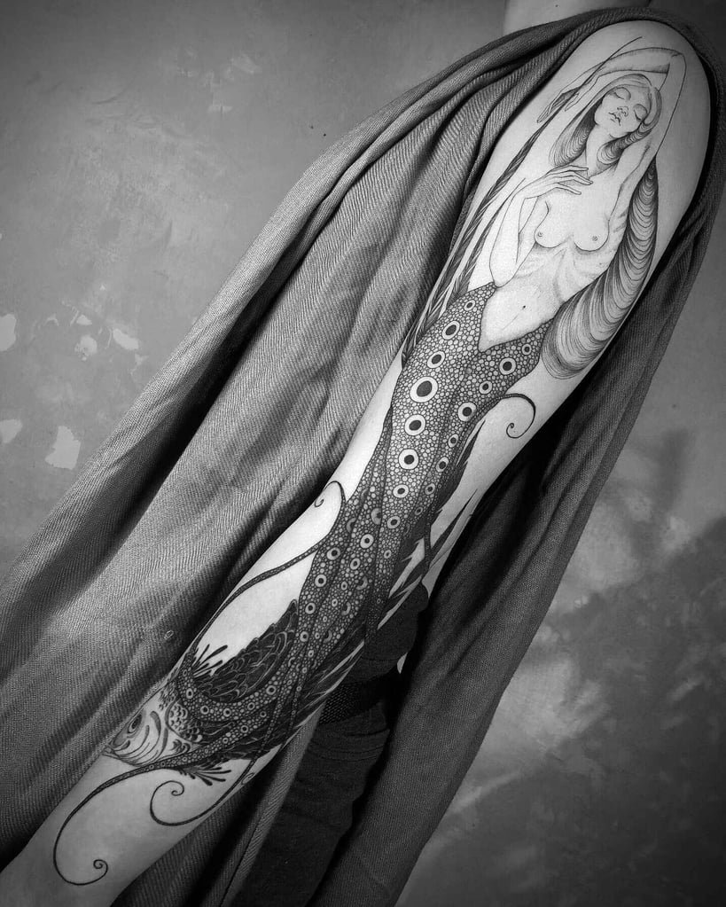 Foto de tatuagem feita por Luna Lu (@lunalu.ttt)