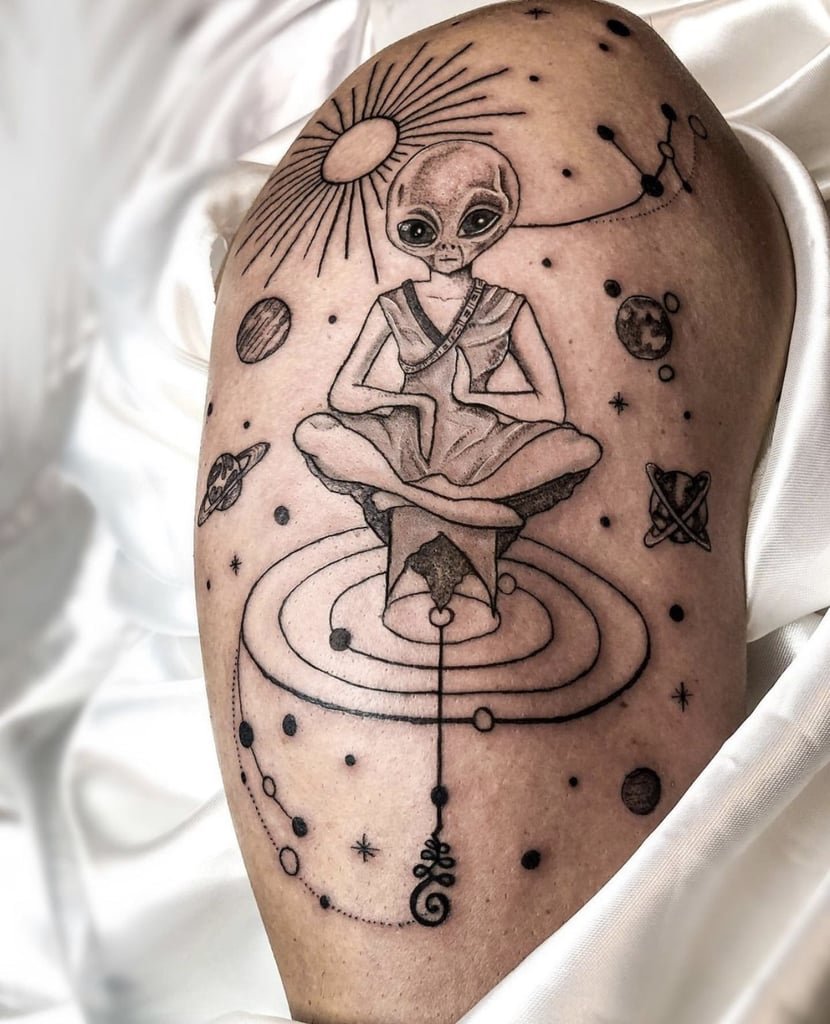 Foto de tatuagem feita por Julia Hawk (@juliahawk.ink)
