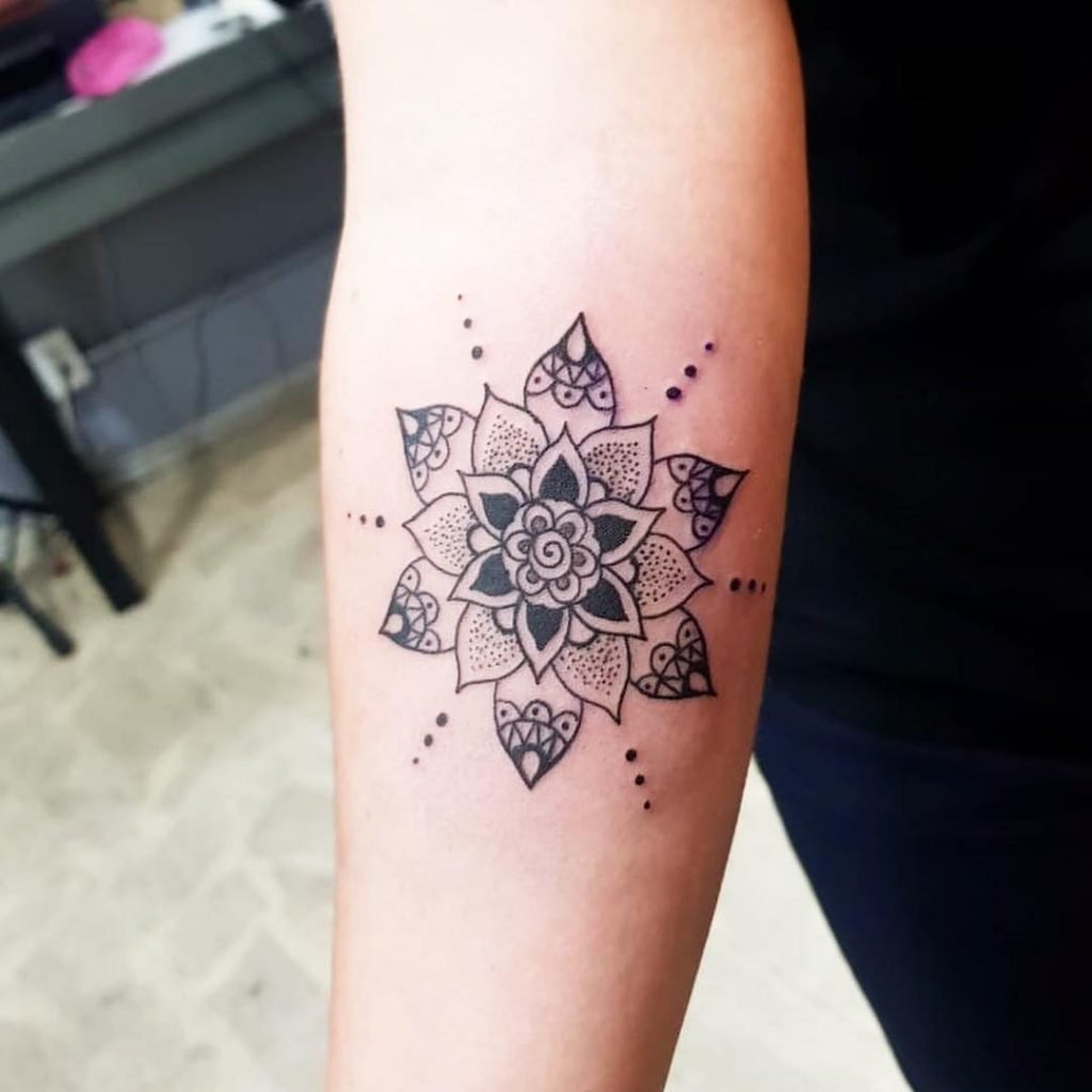 mandalas-significado-profundo-e-uso-na-tatuagem-14 mandalas significado profundo e uso na tatuagem 14