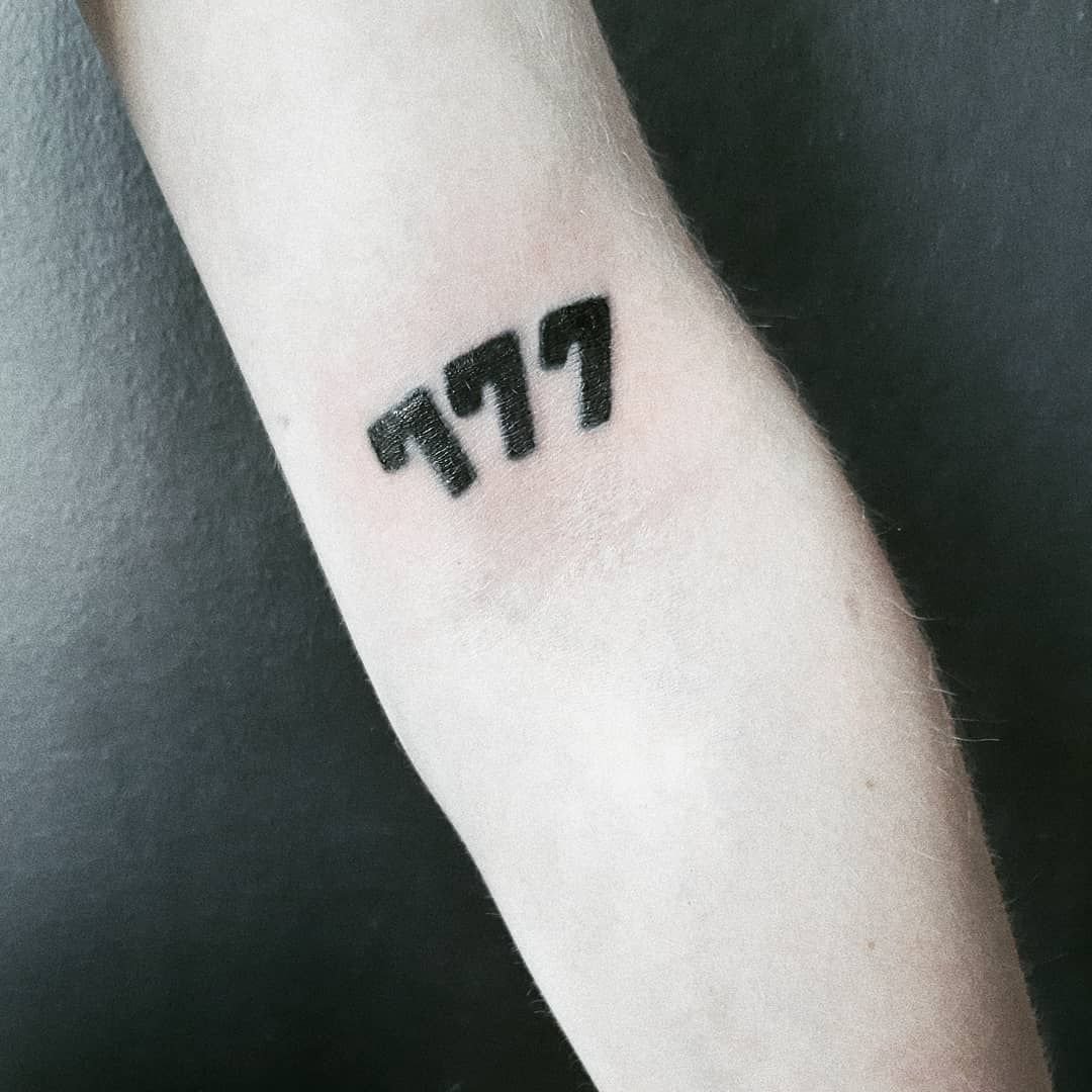 significado da tatuagem 777 12