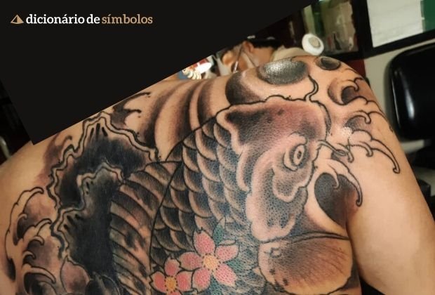 Significado Da Tatuagem De Carpa Com Imagens Para Voce Se Inspirar