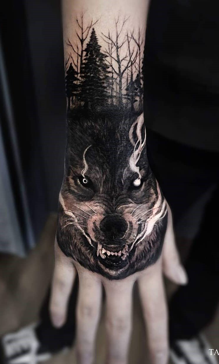 significados da tatuagem de lobo 45