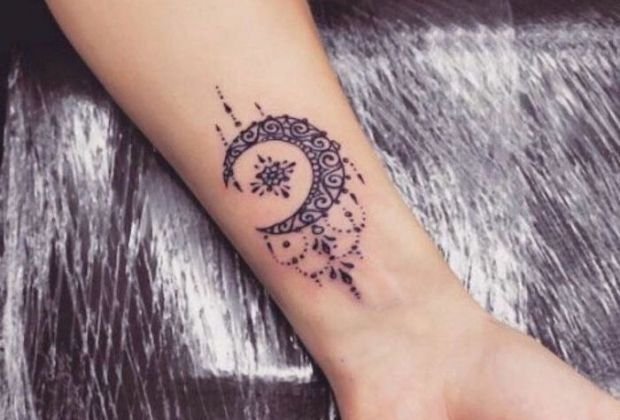 tatuagens-femininas-70-imagens-e-diversos-simbolos-com-significados-marcantes-17_xl Tatuagens Femininas 70 Imagens E Diversos Simbolos Com Significados Marcantes