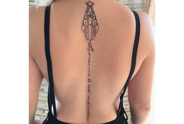 tatuagens-femininas-70-imagens-e-diversos-simbolos-com-significados-marcantes-40_xl Tatuagens Femininas 70 Imagens E Diversos Simbolos Com Significados Marcantes