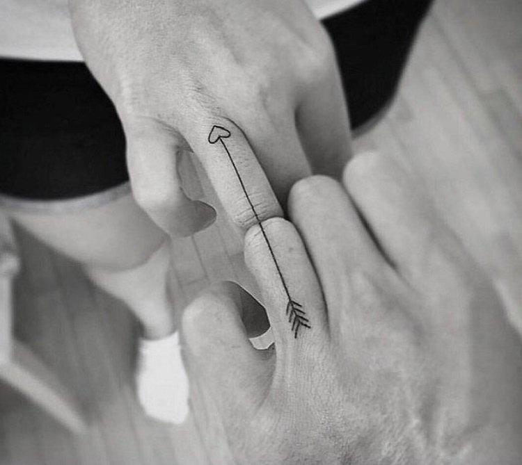 17_tatuagem_de_casal Tatuagem de flecha para casal