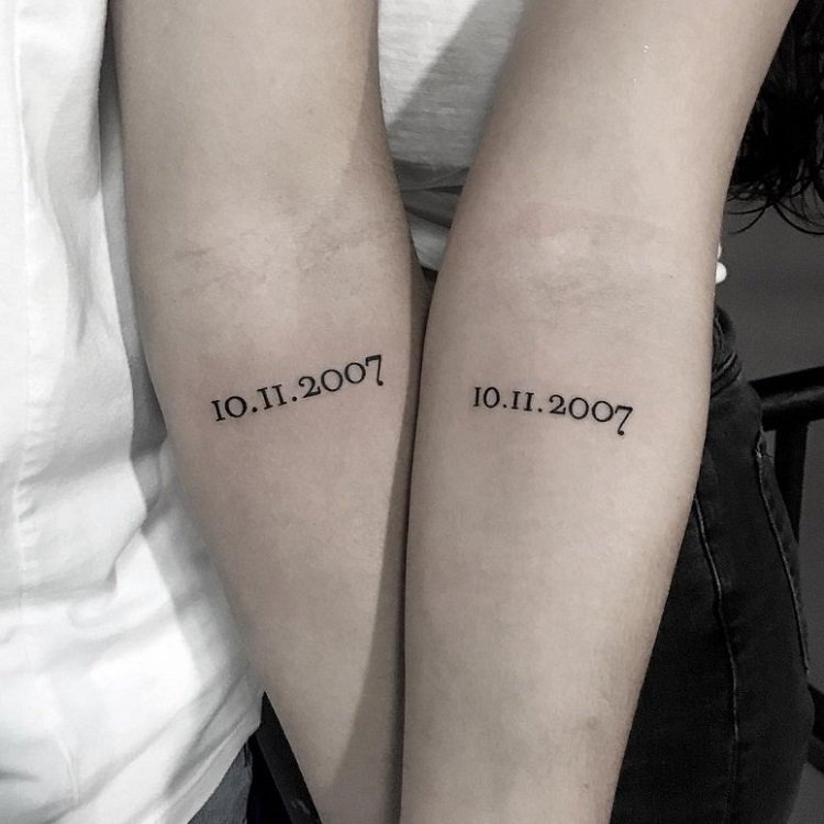 19_tatuagem_de_casal tattoo com data combinando