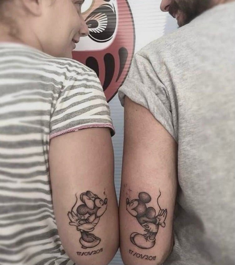 37_tatuagem_de_casal tattoo Mickey e Minnie