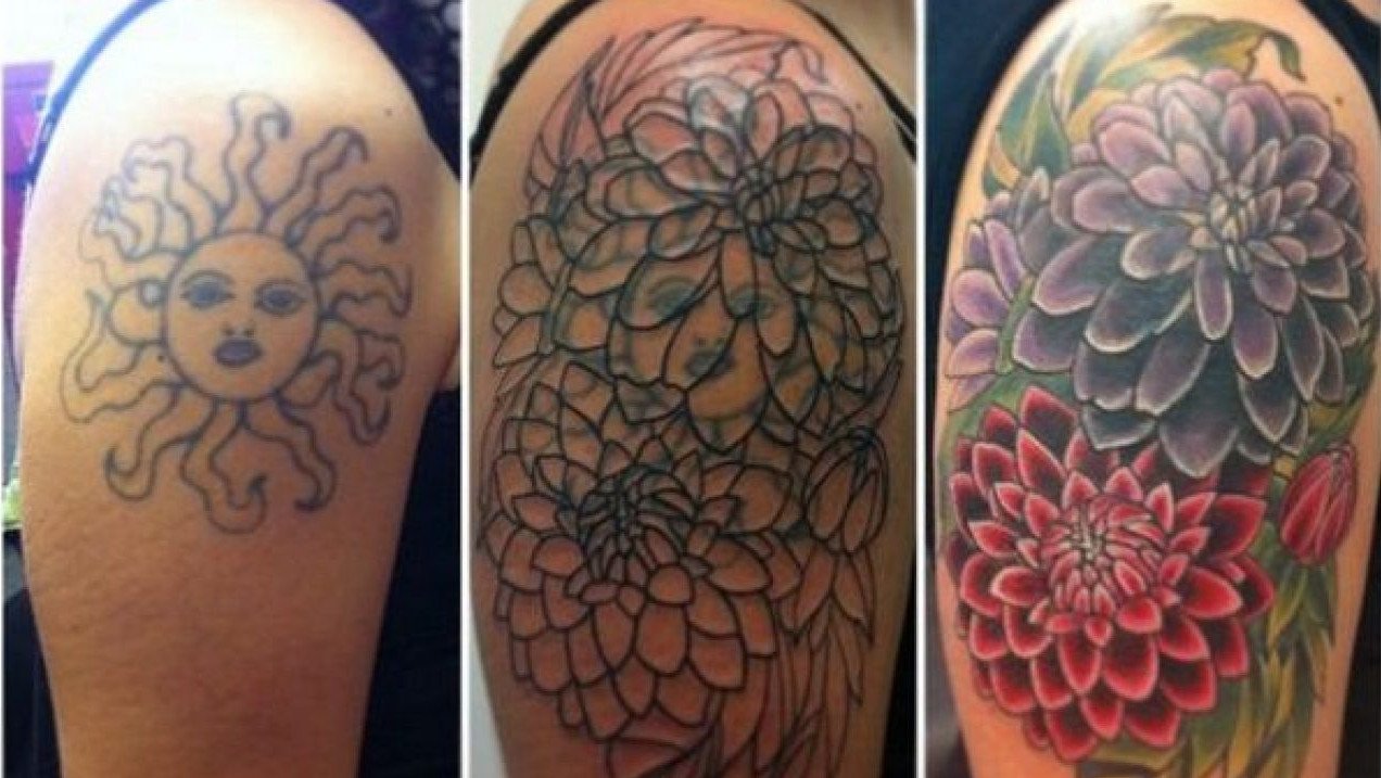 passo a passo de cobertura de tatuagem no ombro - Flores tomaram o lugar de um sol. passo a passo de cobertura de tatuagem no ombro - Flores tomaram o lugar de um sol.