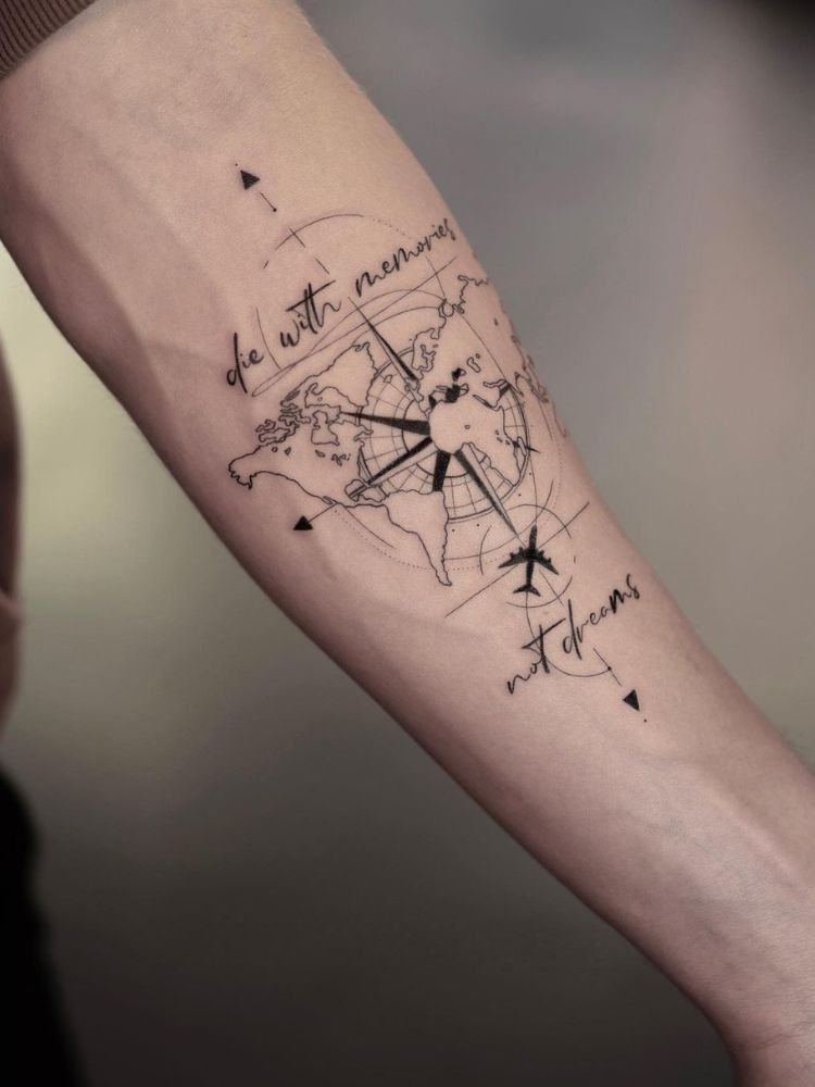 imagem-19 Foto de tatuagem de mapa mundi e bússola.