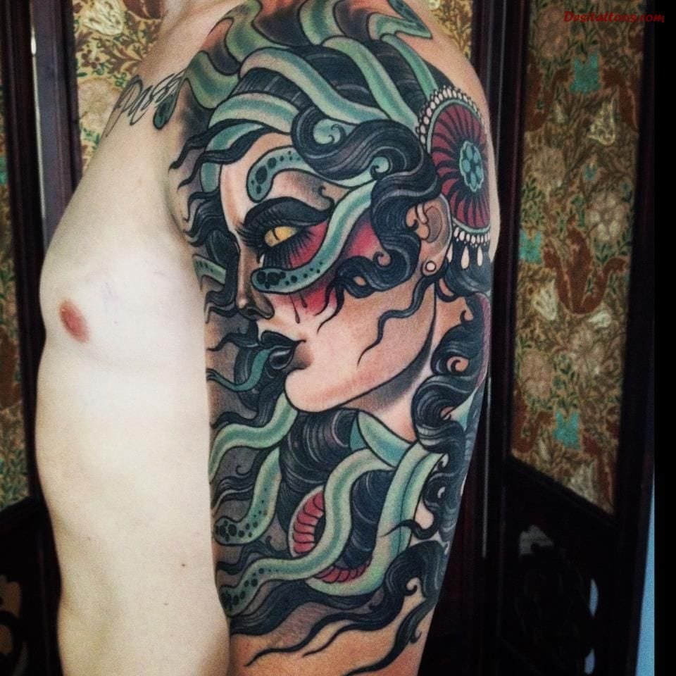 tatuagem-de-medusa-colorida-4-old-school tattoo masculina old school colorida