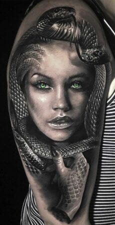 tatuagem-de-medusa-incrc3advel-230x450-1 tatuagem de medusa incrc3advel 230x450 1