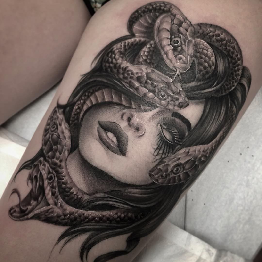 tatuagem-de-medusa-realista tatuagem de medusa realista