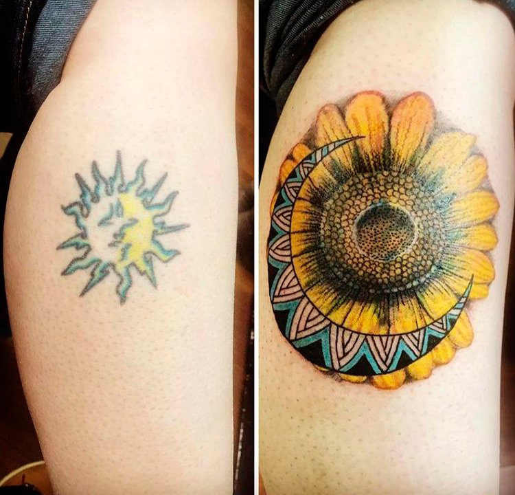 Cobertura de tatuagem colorida Tatuagem antiga é um sol colorido. Foi substituída pelo girassol e lua, também coloridos, da segunda foto.